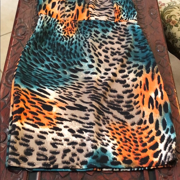 LEOPARD PRINT MINI DRESS - Picture 6 of 8